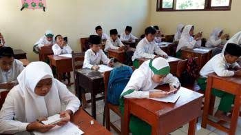 Persatuan Guru Madrasah Tolak Penghapusan Materi Sejarah Khilafah