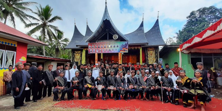 Jorong Sawah Kareh Alek Batagak Gala, 19 Panghulu Suku Dilewakan