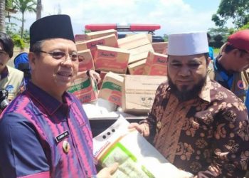 Walikota Bengkulu Helmi Hasan Salurkan Bantuan Bagi Korban Banjir Seluma