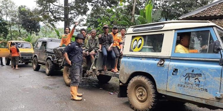 WMI Berusaha Tembus 4 Desa Terisolir di Bogor Barat