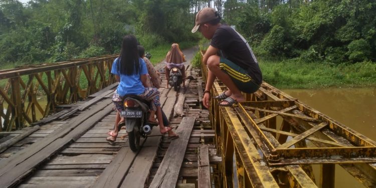 Berbanding Terbalik “Jembatan Suro Bali” Kepahiang Belum Dibangun