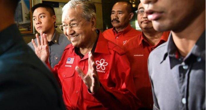 Mahathir Mohamad Mengundurkan Diri