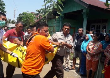 Wanita Paruh Baya Ditemukan Tergantung Dirumah Sendiri