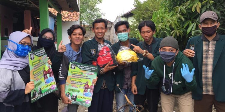 BEM STAI Attaqwa Bagikan Masker Dan Edukasi Cuci Tangan