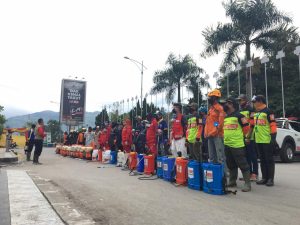Relawan WMI Solok Raya melakukan Giat Disinfeksi gabungan bersama Tim Operasional Gugus Tugas Percepatan Pencegahan Covid-19 Kota Solok