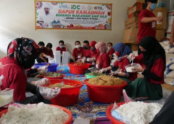 IDC Siapkan Seribu Paket Makanan Siap Saji Hingga Akhir Ramadhan