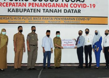 Peduli Dampak Ekonomi Covid-19, Bank Nagari Cabang Batusangkar Bantu 1 Ton Beras