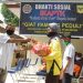 Dampak Ekonomi Covid-19, IKAPTK Serahkan Paket Sembako Bagi Petugas Kebersihan