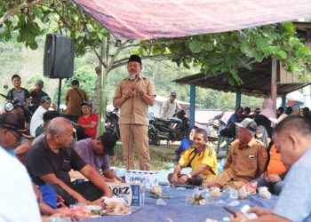 Aliran Batang Sangki Satu Mengalir, Masyarakat Syukuran Potong Kambing