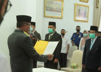 Pejabat Pimpinan Tinggi Pratama Dan Pejabat Fungsional Pemkab Tanah Datar Dilantik