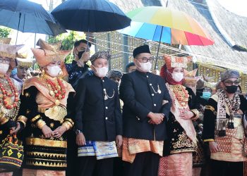Satu-Satunya Di Sumbar, Di Tanah Datar Kepala Daerah Usai Dilantik Diantar Secara Adat