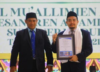 Kelulusan Santri Al-Amien Sumenep Diiringi Penerbitan Buku