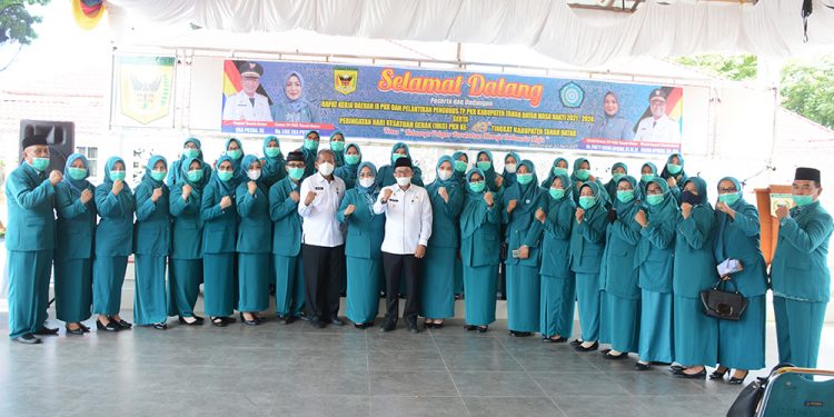 Pengurus TPPKK Tanah Datar Masa Bhakti 2021-2024 Resmi Dilantik Bupati Eka Putra