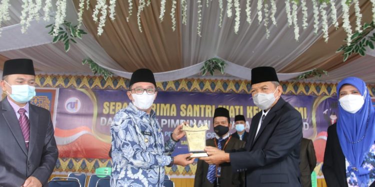 115 Santri Ponpes Nurul Ikhlas Wisuda, Pesan Bupati Eka Putra Terus Perdalam Ilmu Agama