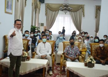 Bangun Tanah Datar Lebih Baik, Bupati Eka Putra Rangkul Milenial