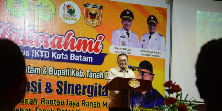 Silaturrahmi Dengan IKTD Kota Batam, Bupati Eka Putra Ajak Perantau Bersinergi Bangun Kampung