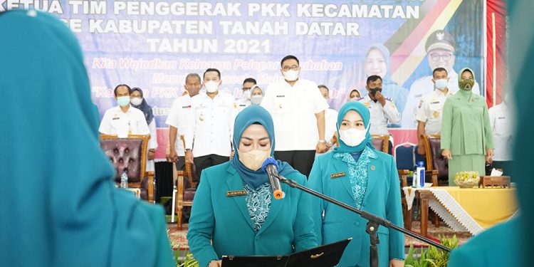 Serentak, Ketua TPPKK Kecamatan Se-Tanah Datar Resmi Dilantik