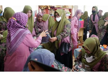 Belajar Ke Situmbuak, TPPKK Batang Hari Borong Sulaman Kapalo Samek