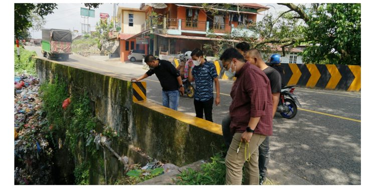 Wabup Richi Aprian Himbau Masyarakat Tak Buang Sampah Ke Sungai