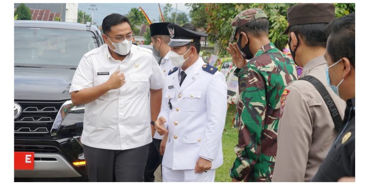 Wali Nagari Padang Magek Sertijab, Wabup Richi Aprian Minta Kawal Progul Daerah