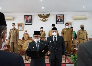 BUPATI EKA PUTRA LANTIK 7 PEJABAT PIMPINAN TINGGI PRATAMA