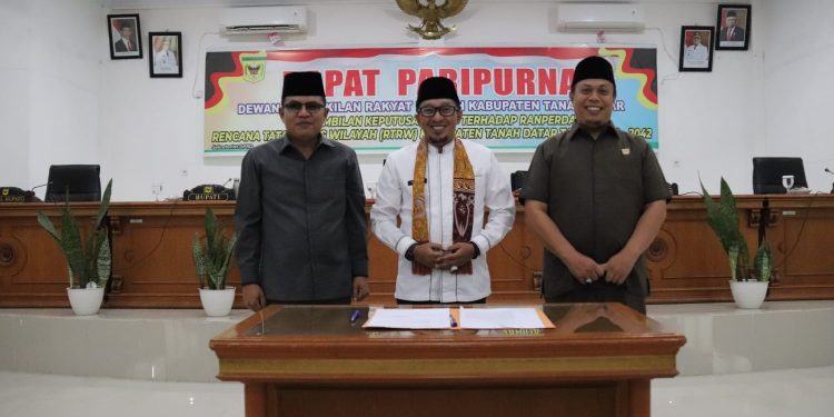 DPRD Paripurna, Ini Keputusan Dewan Terhadap RTRW Tanah Datar 2022-2042