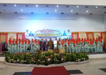 Bupati Eka Putra Tutup Jambore PKK, Kecamatan Salimpaung Juara Umum