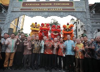 Kembali Tegaknya Gapura Chinatown Glodok Pancoran Jakarta