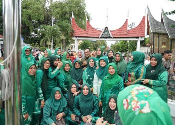 Ingin Kembangkan Kerajinan Daerah, DWP Aceh Barat Daya Belajar Ke Tanah Datar