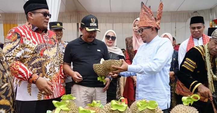 “Event Galiek Durian Gunuang Rajo” Bupati Eka Putra, Angkat Potensi Daerah