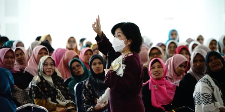 Serius Cegah Stunting, TPPKK Tanah Datar Gelar Seminar Hadirkan Ahli Gizi Masyarakat DR.dr.Tan Shot Yen. M.Hum