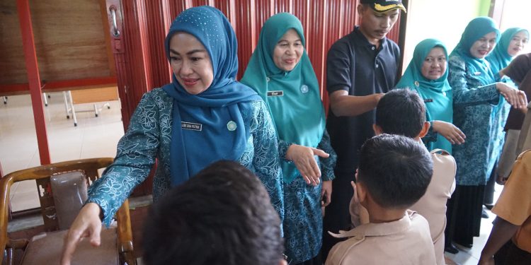 Ketua TPPKK Ny. Lise Eka Putra, Tanamkan Budaya Menabung Pada Anak Sedari Dini