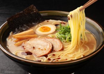 Cara Menikmati Makanan Ramen: Panduan untuk Pecinta Ramen