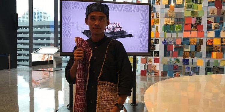 Kisah Sukses Pemuda Baduy Pasarkan Kerajinan Adat via Internet