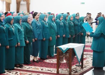 Dilantik Ketua TPPKK Provinsi, Ny. Lise Eka Putra Kembali Jabat Ketua TPPKK Tanah Datar