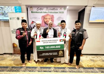 Jamaah Masjid Al Akbar Eramas 2000 Jakarta Salurkan Donasi untuk Palestina