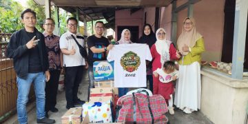 SMAN6KO Bengkulu 2002 Serahkan “Susu Gadis” Rp 10 Juta Untuk Korban Kebakaran Pengantungan
